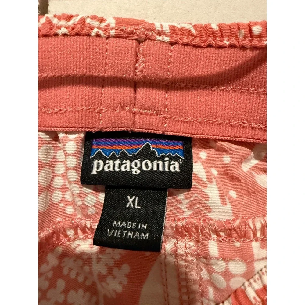 Patagonia‎ Girls Baggies Nylon Pull On Shorts XL Coral Printed Outdoors
